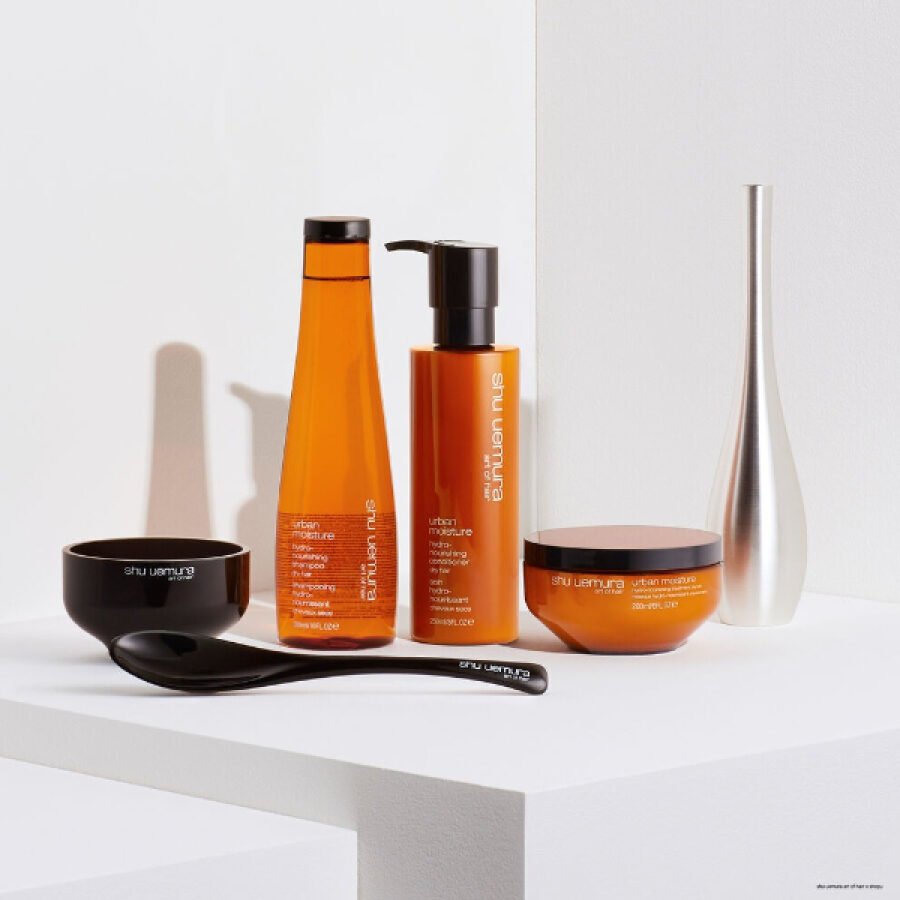 Shu Uemura Limited Edition 2025 Gift Set Urban Moisture (Shampoo 300ml+ Masque 200ml) - Image 3